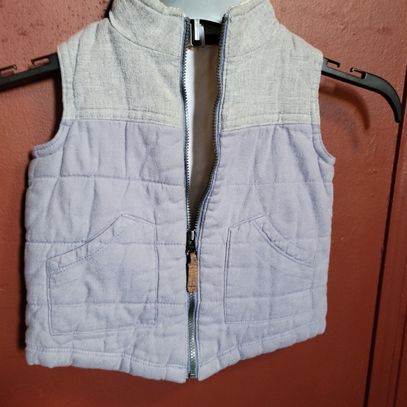 Carter's Vest 18-mts/ Puma top 2T - Picture 2 of 15